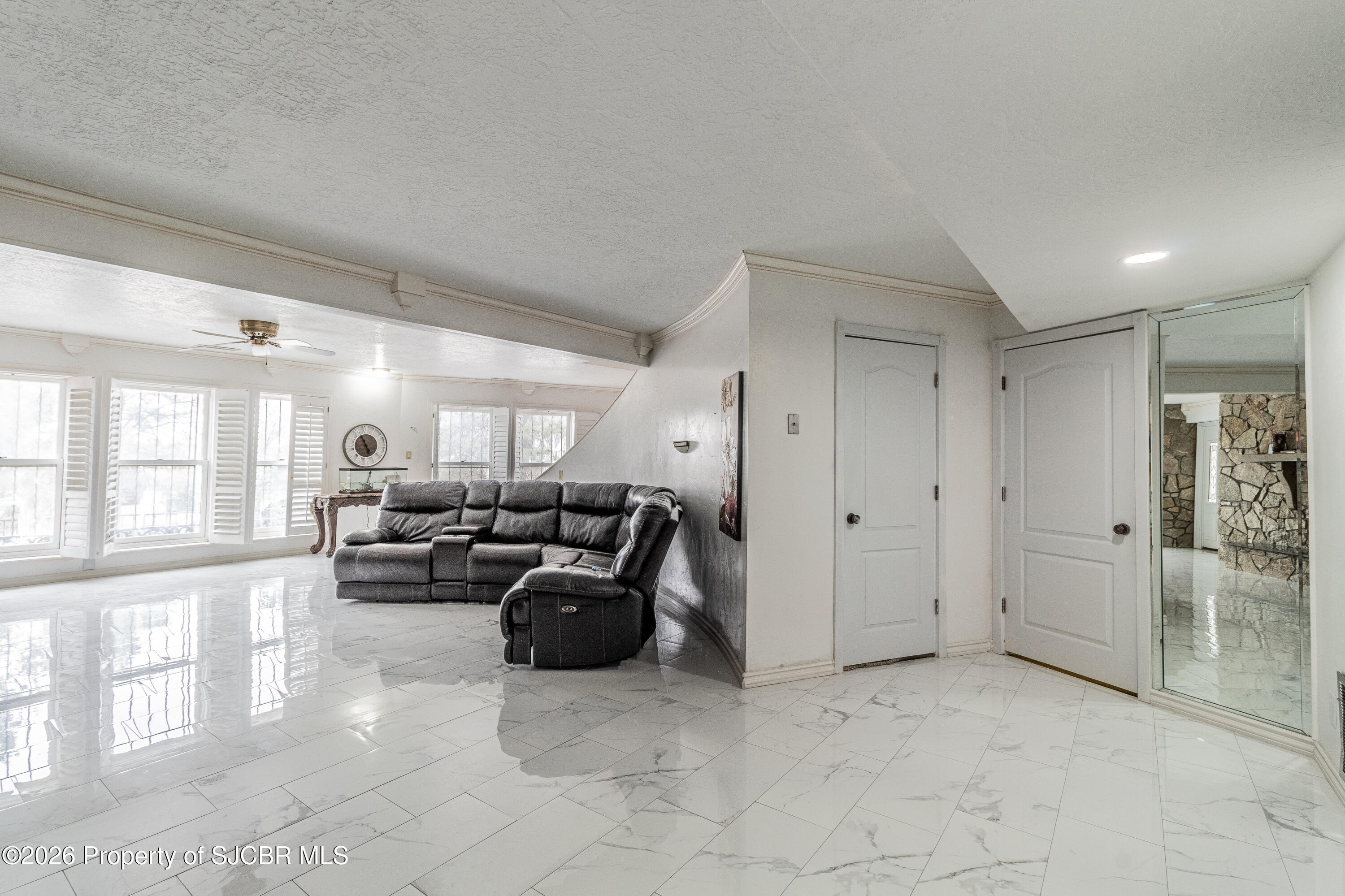 5708 COUNTRY CLUB Road