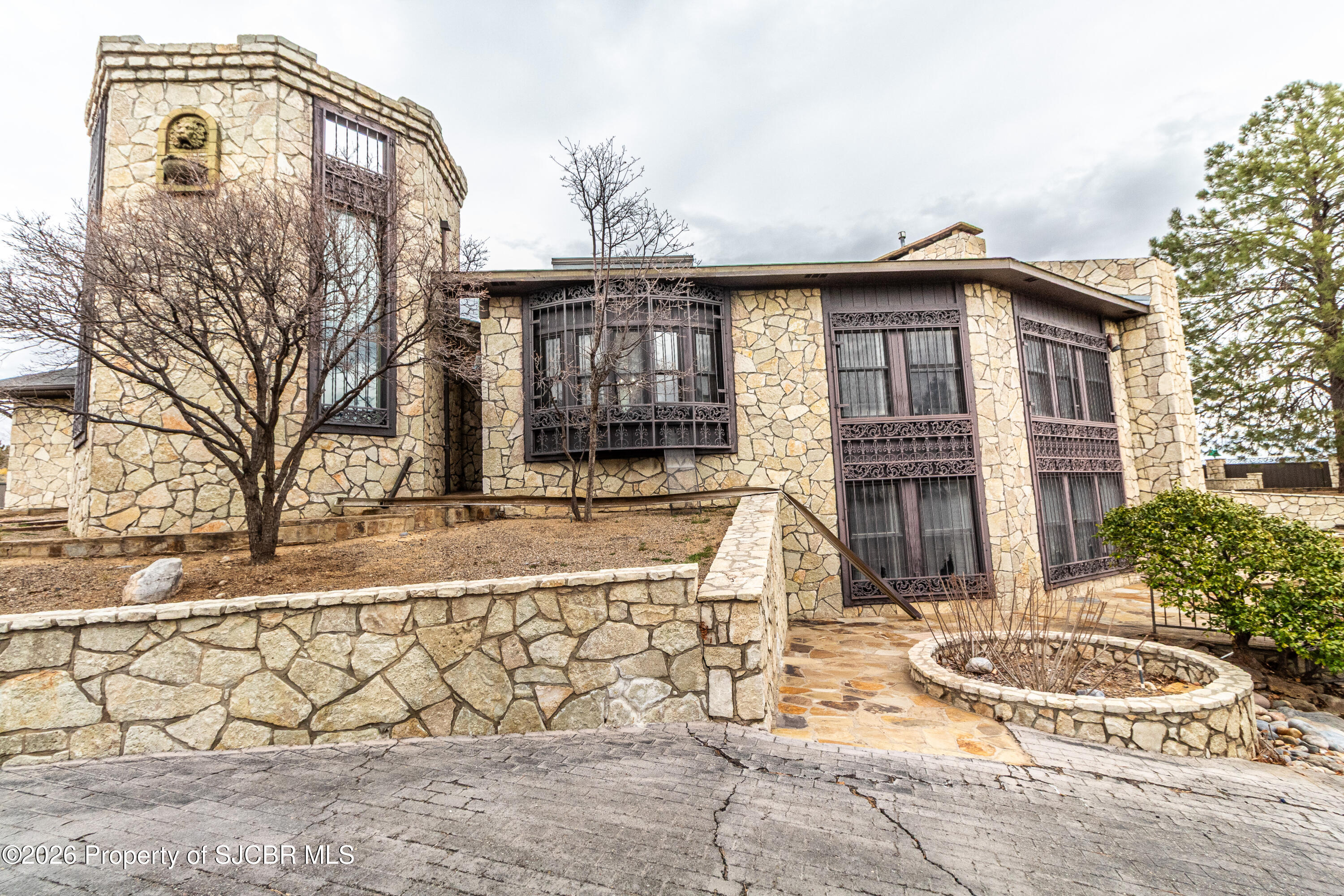 5708 COUNTRY CLUB Road