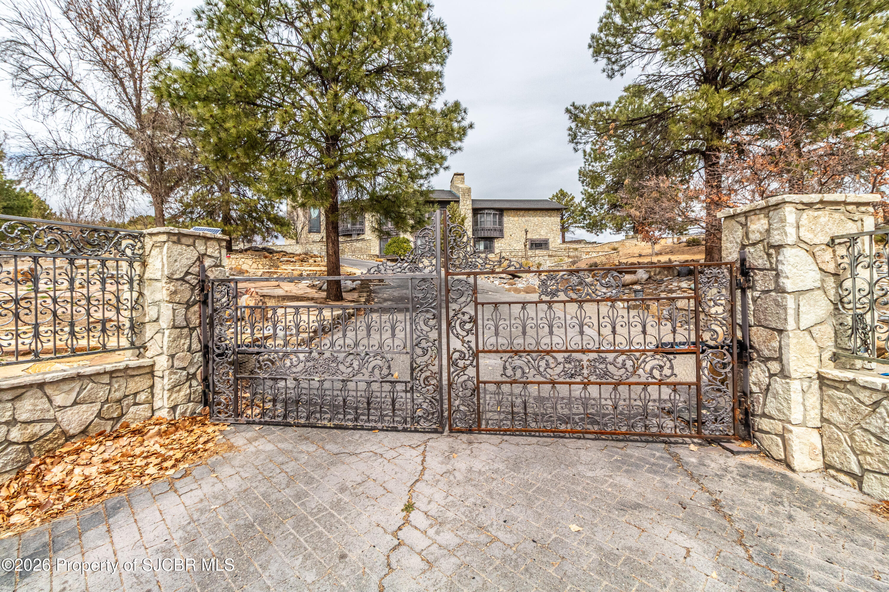 5708 COUNTRY CLUB Road