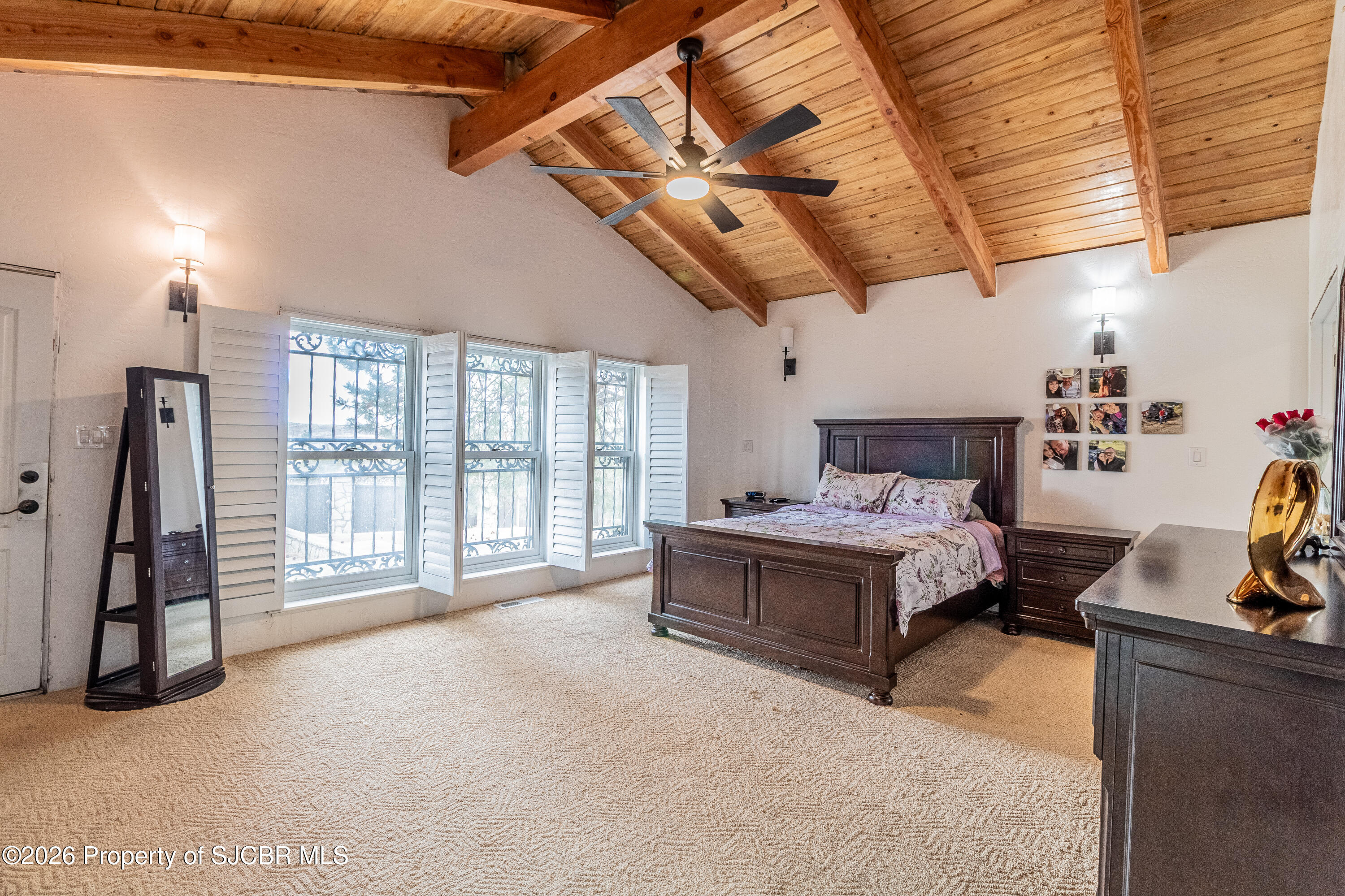 5708 COUNTRY CLUB Road