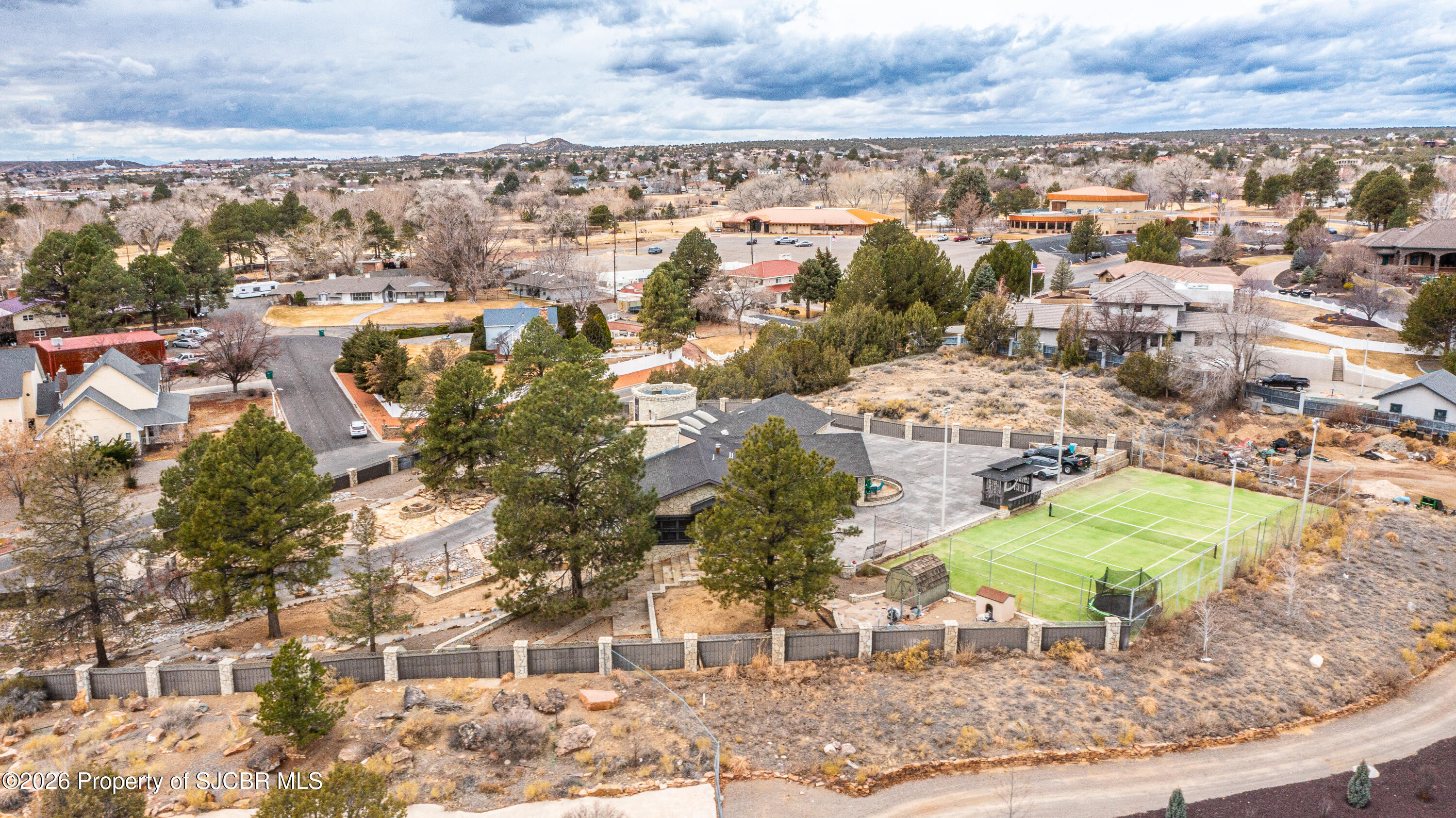 5708 COUNTRY CLUB Road