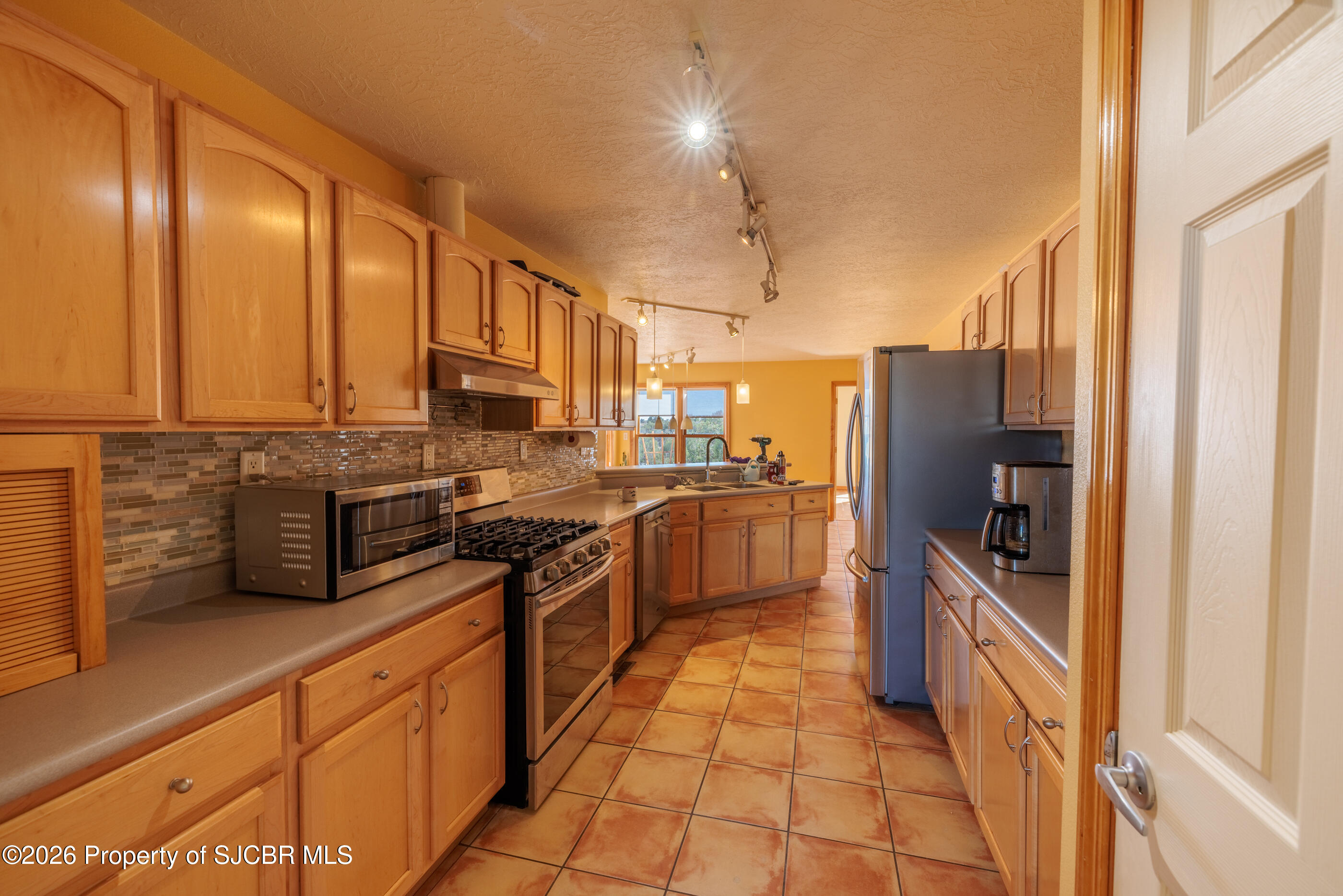 6244 HOOD MESA Trail