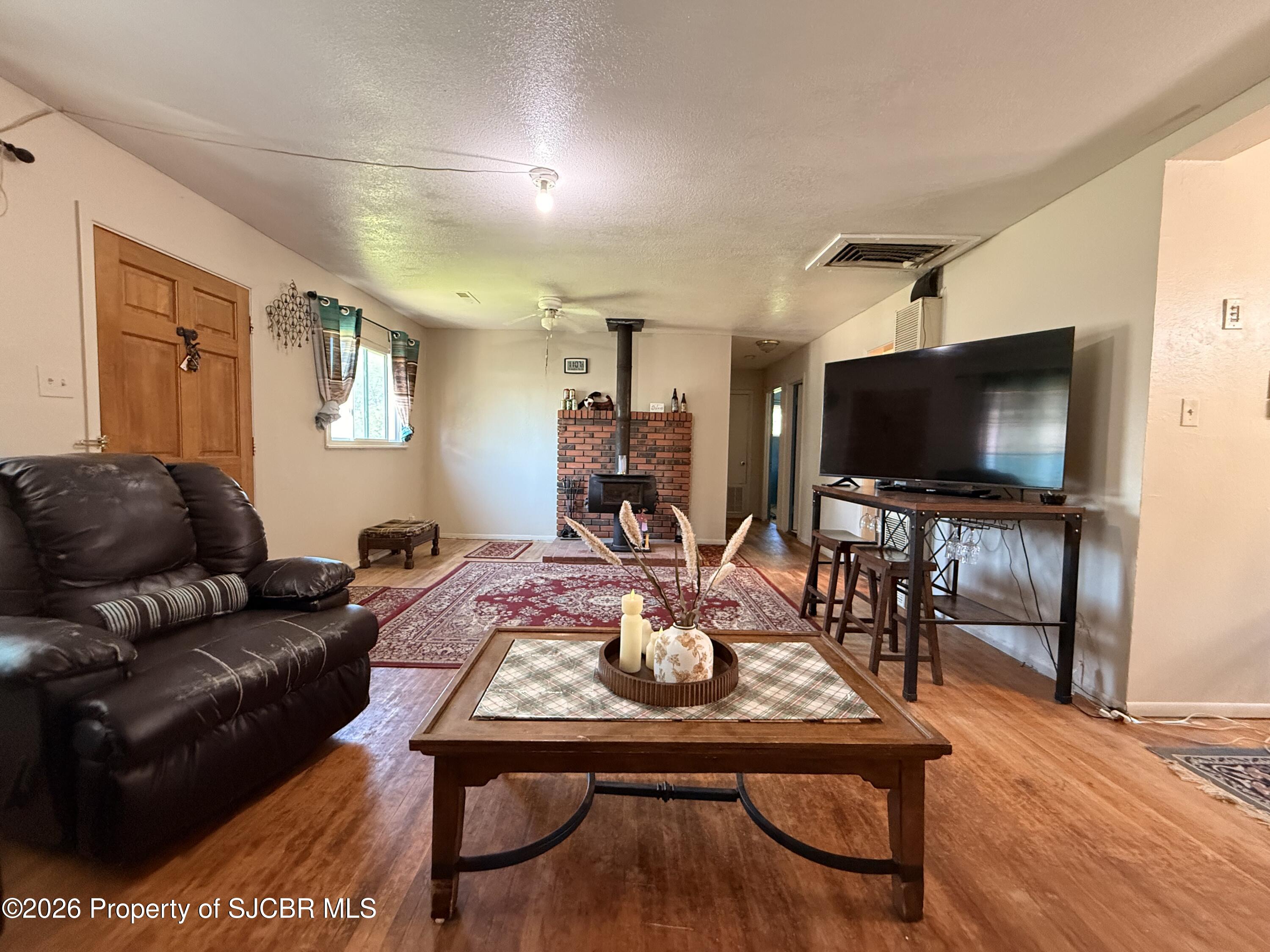 402 E BOYD Drive