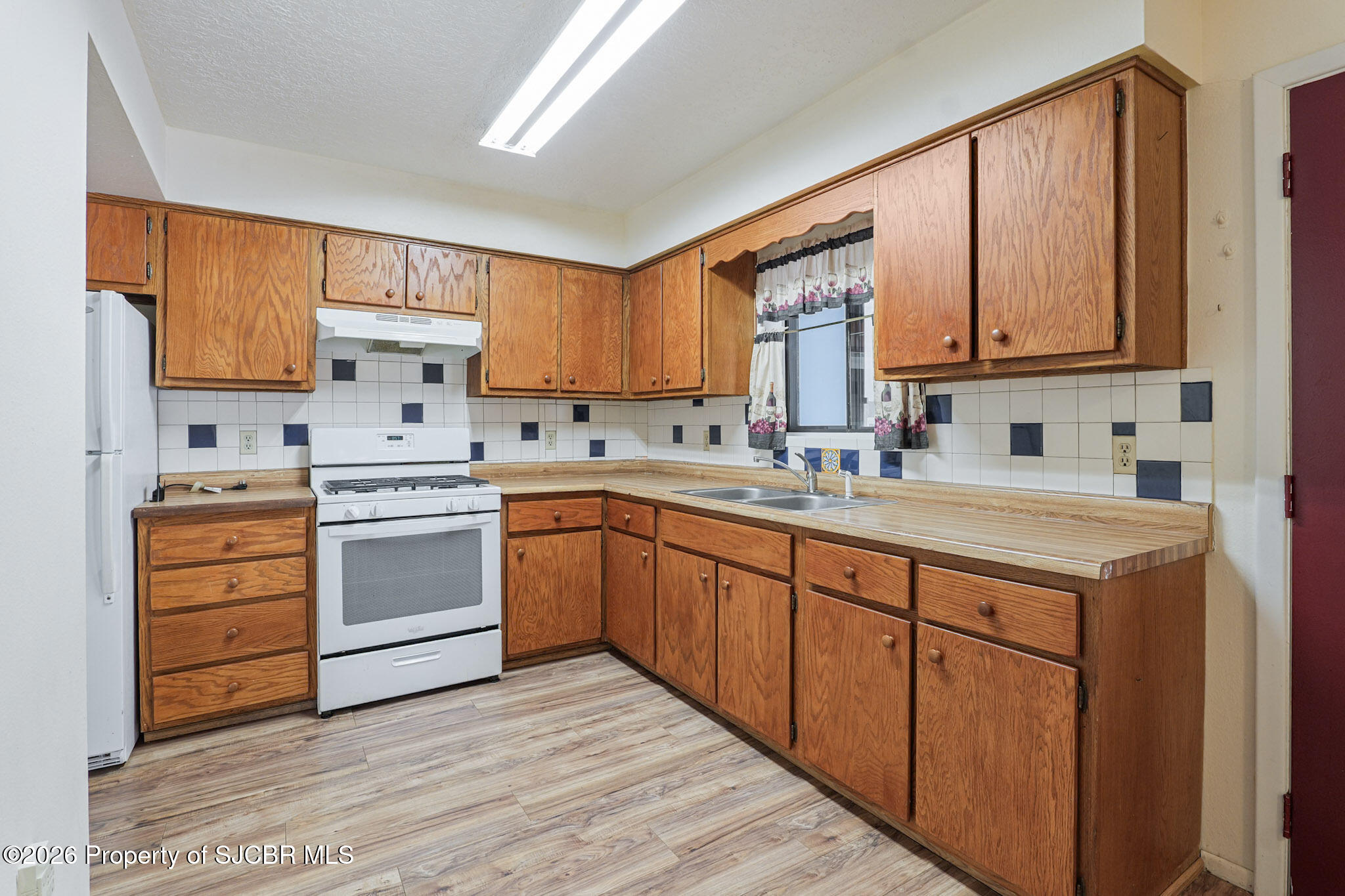 511 WESTERN Circle