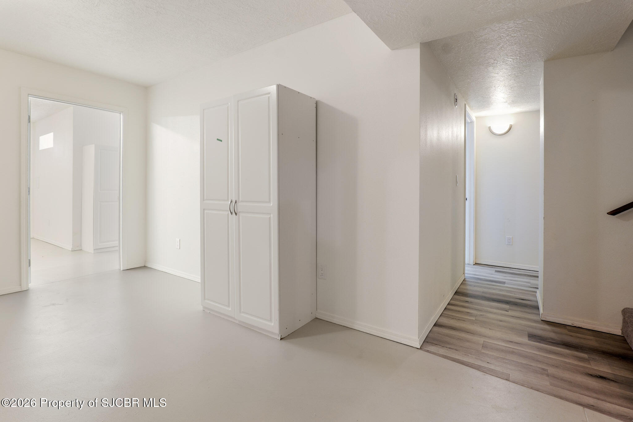 1205 N CHAPARRAL Lane