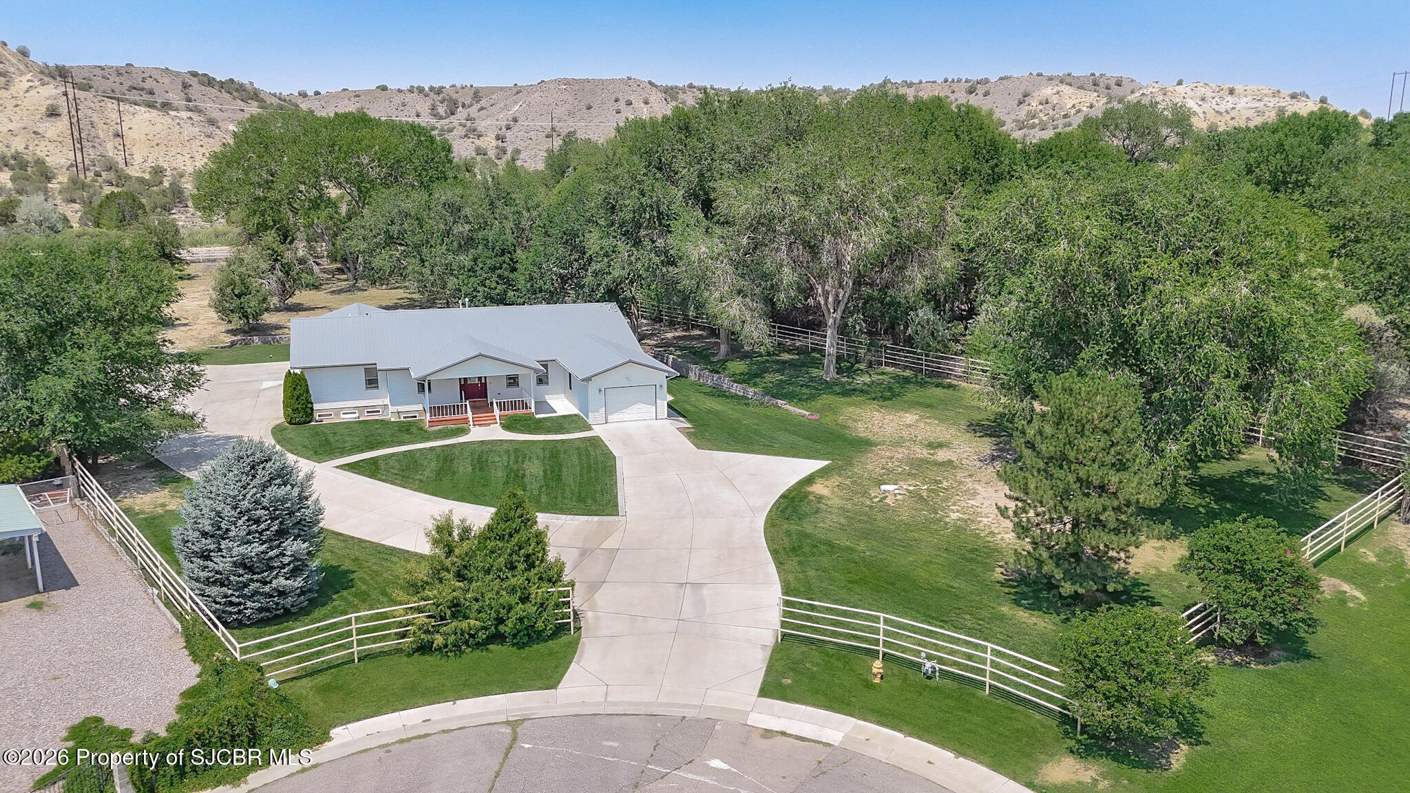 1205 N CHAPARRAL Lane
