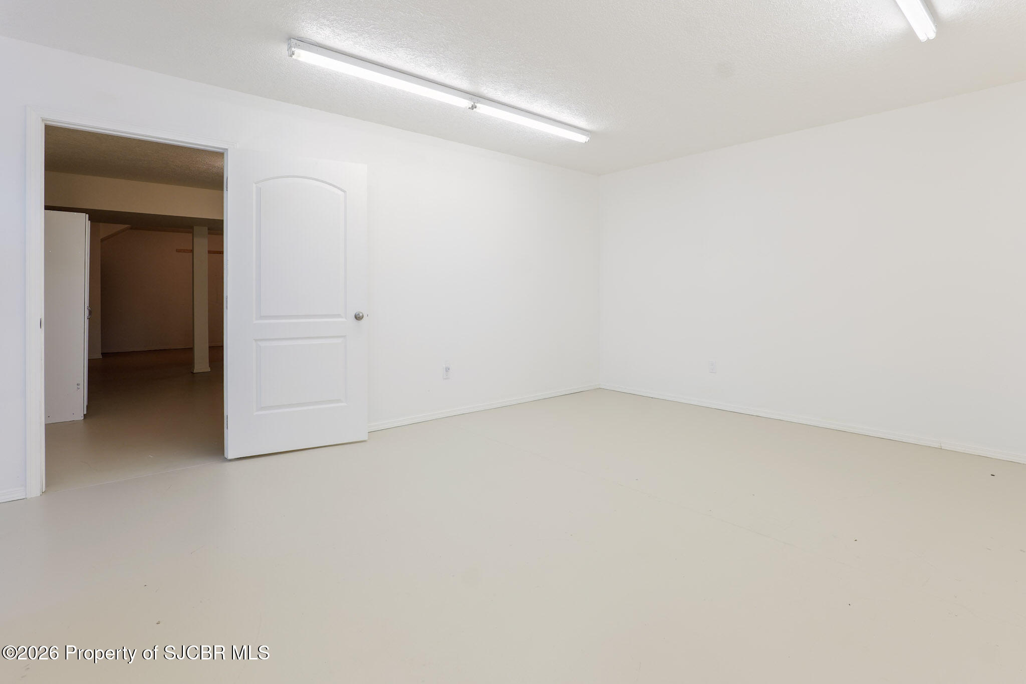 1205 N CHAPARRAL Lane