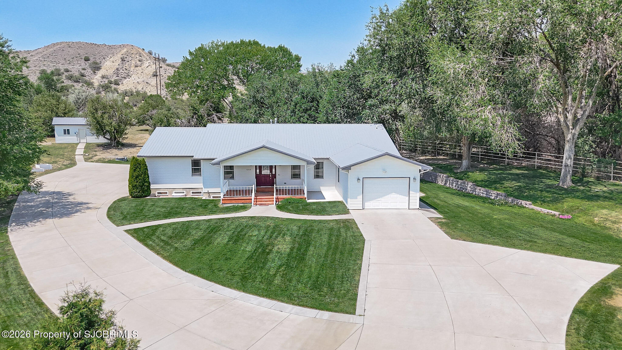 1205 N CHAPARRAL Lane