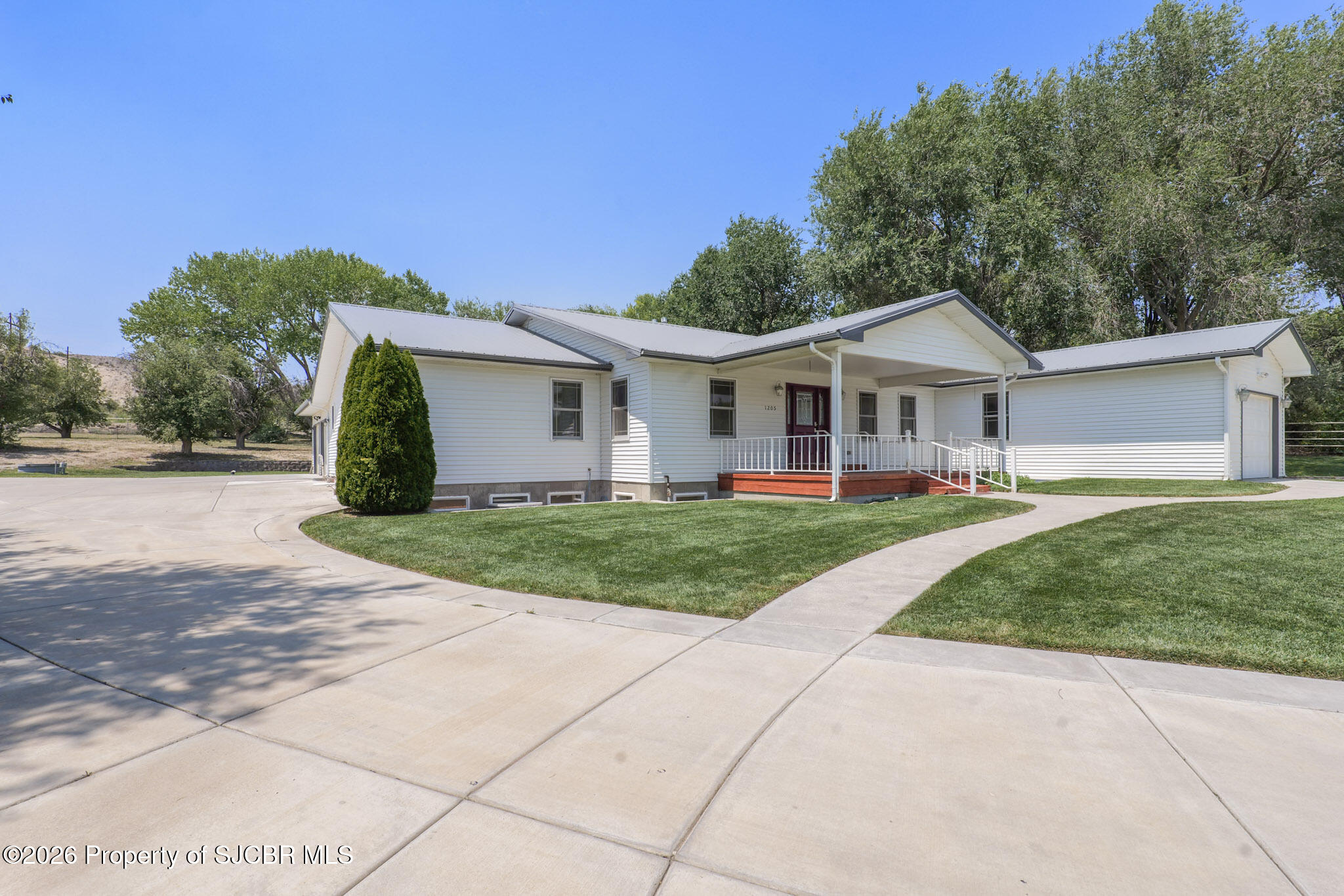 1205 N CHAPARRAL Lane