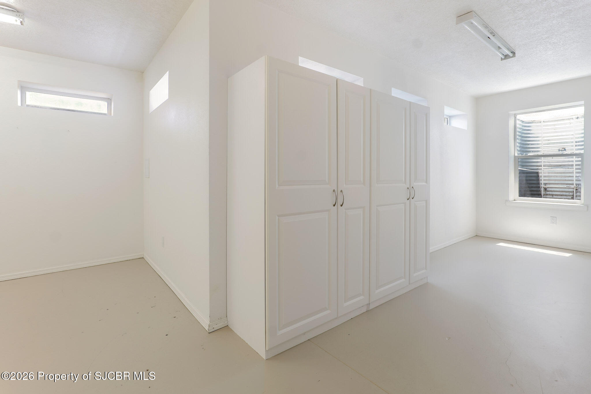 1205 N CHAPARRAL Lane