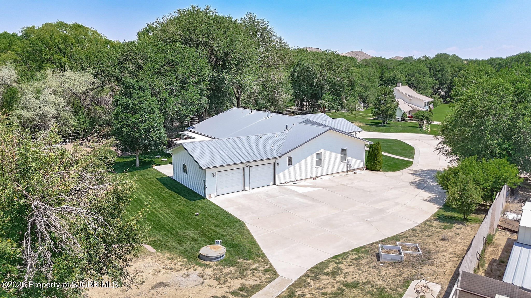 1205 N CHAPARRAL Lane