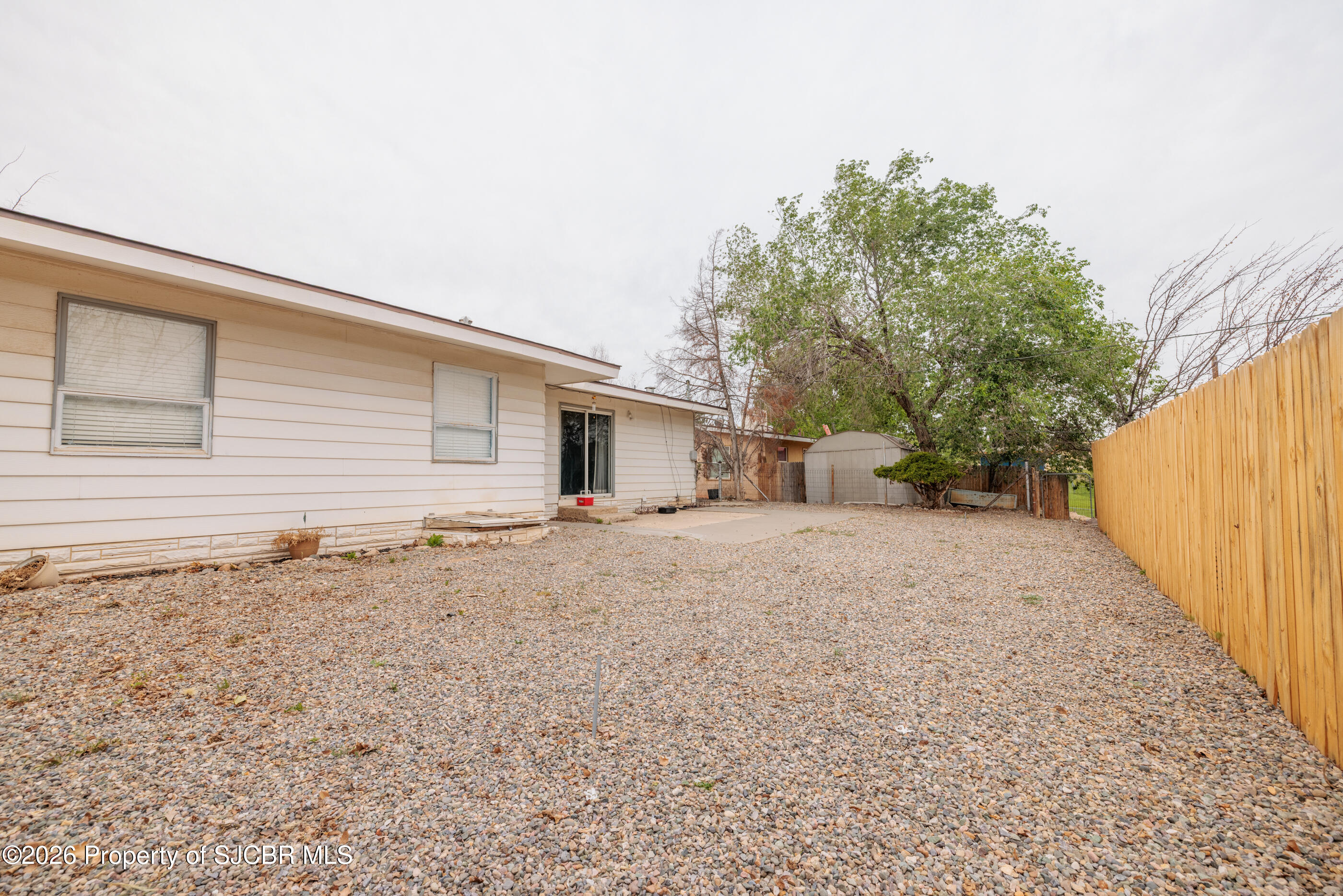 3312 N DUSTIN Avenue