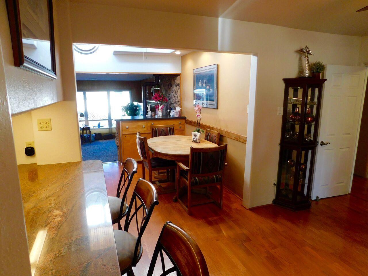 513 Carlisle Boulevard SE