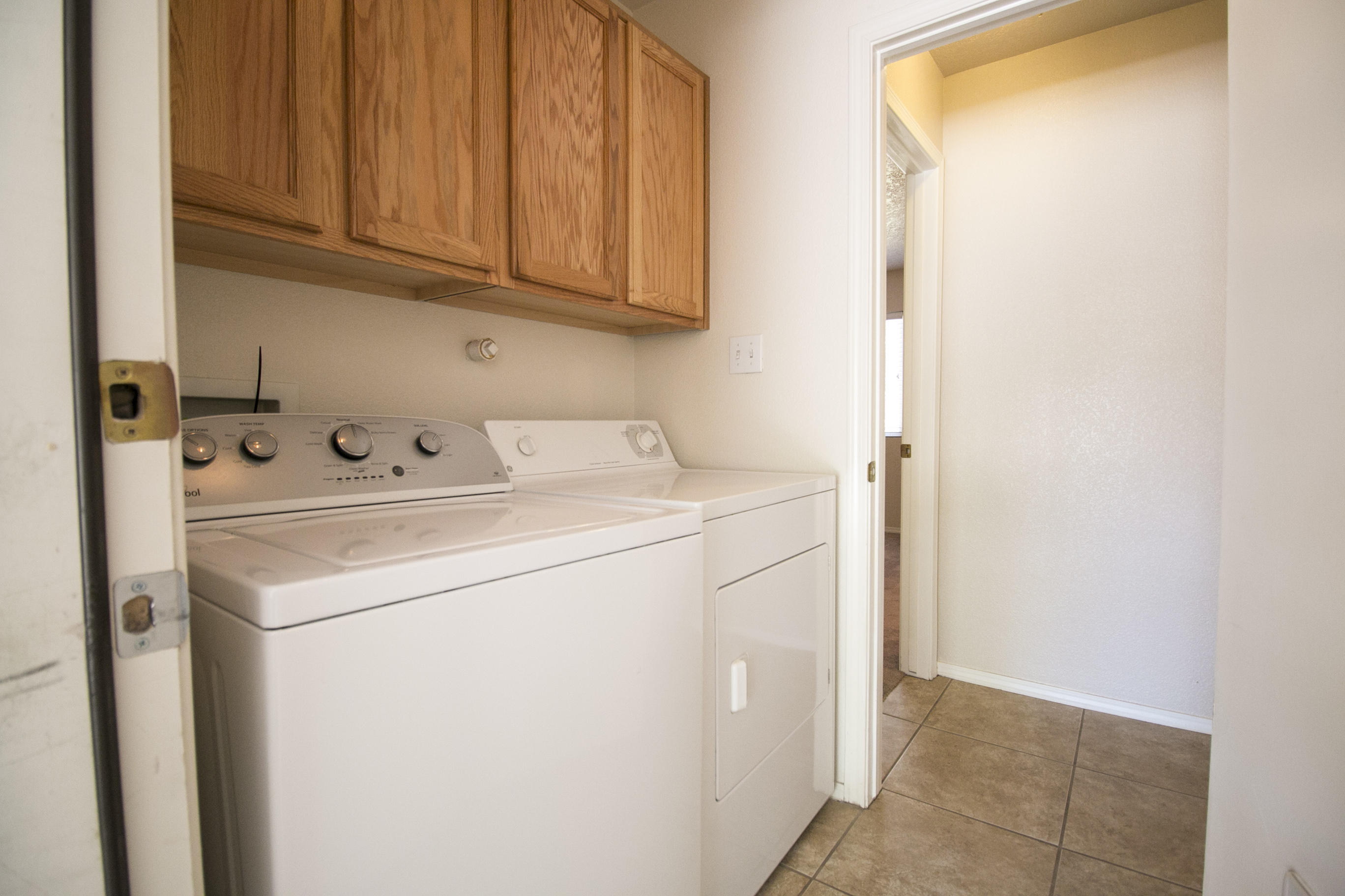 1412 Villa Los Ranchos NE
