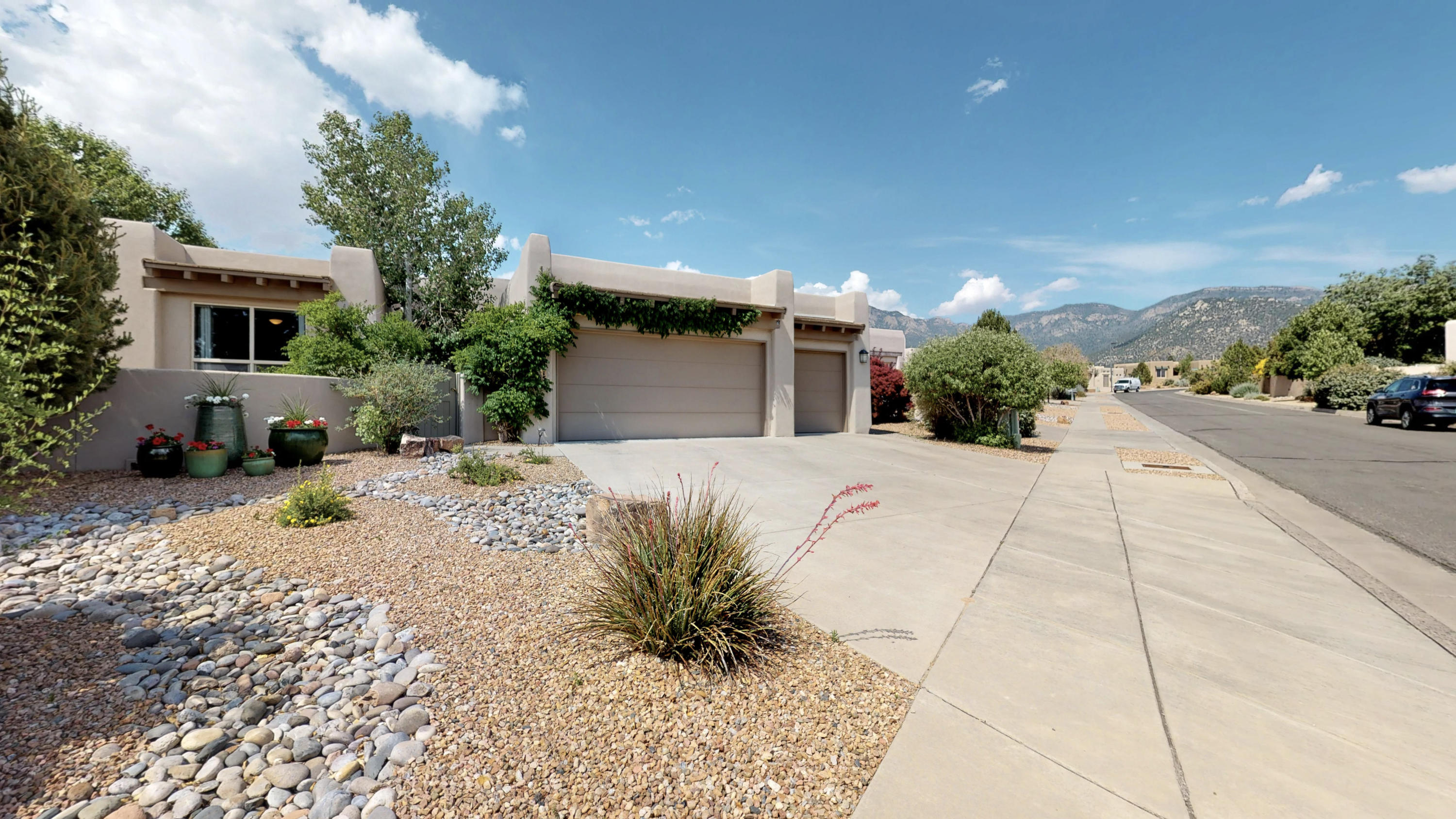 13215 Desert Rose Avenue NE