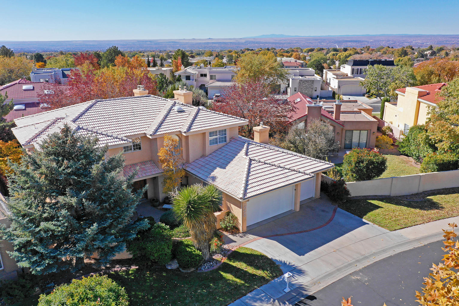 10408 ROYAL TROON NE