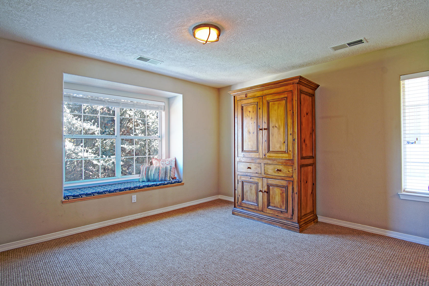 10408 ROYAL TROON NE