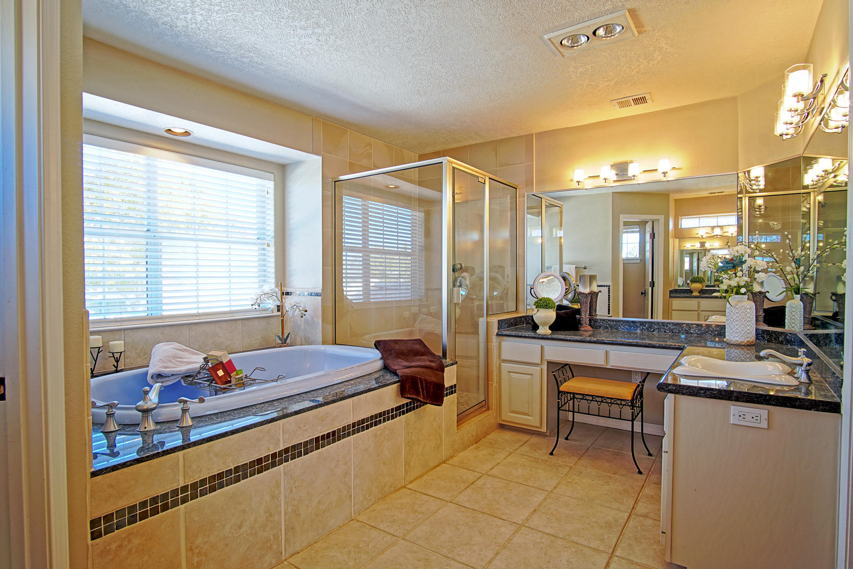 10408 ROYAL TROON NE