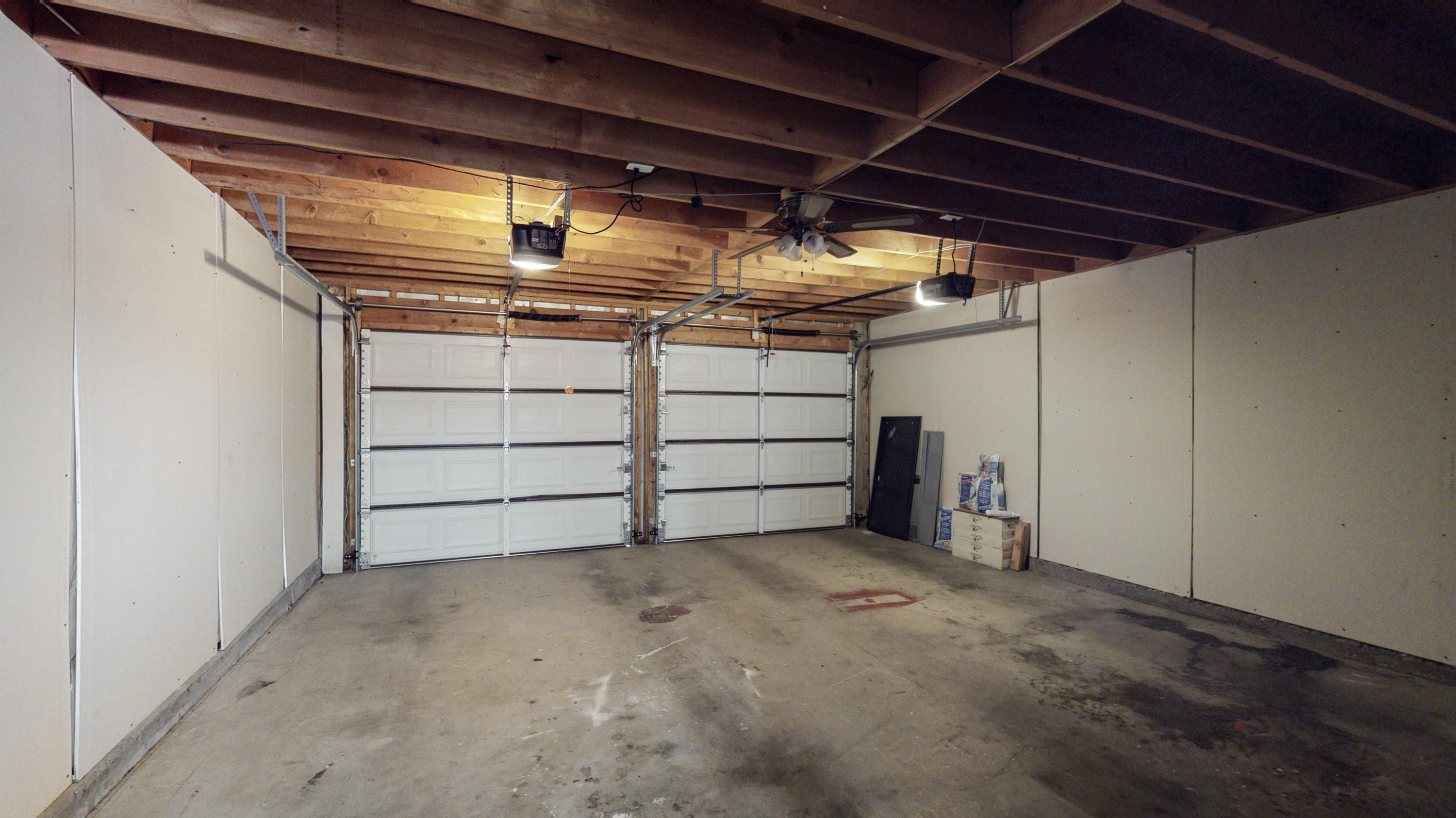8909 OPPORTUNITY Drive NE