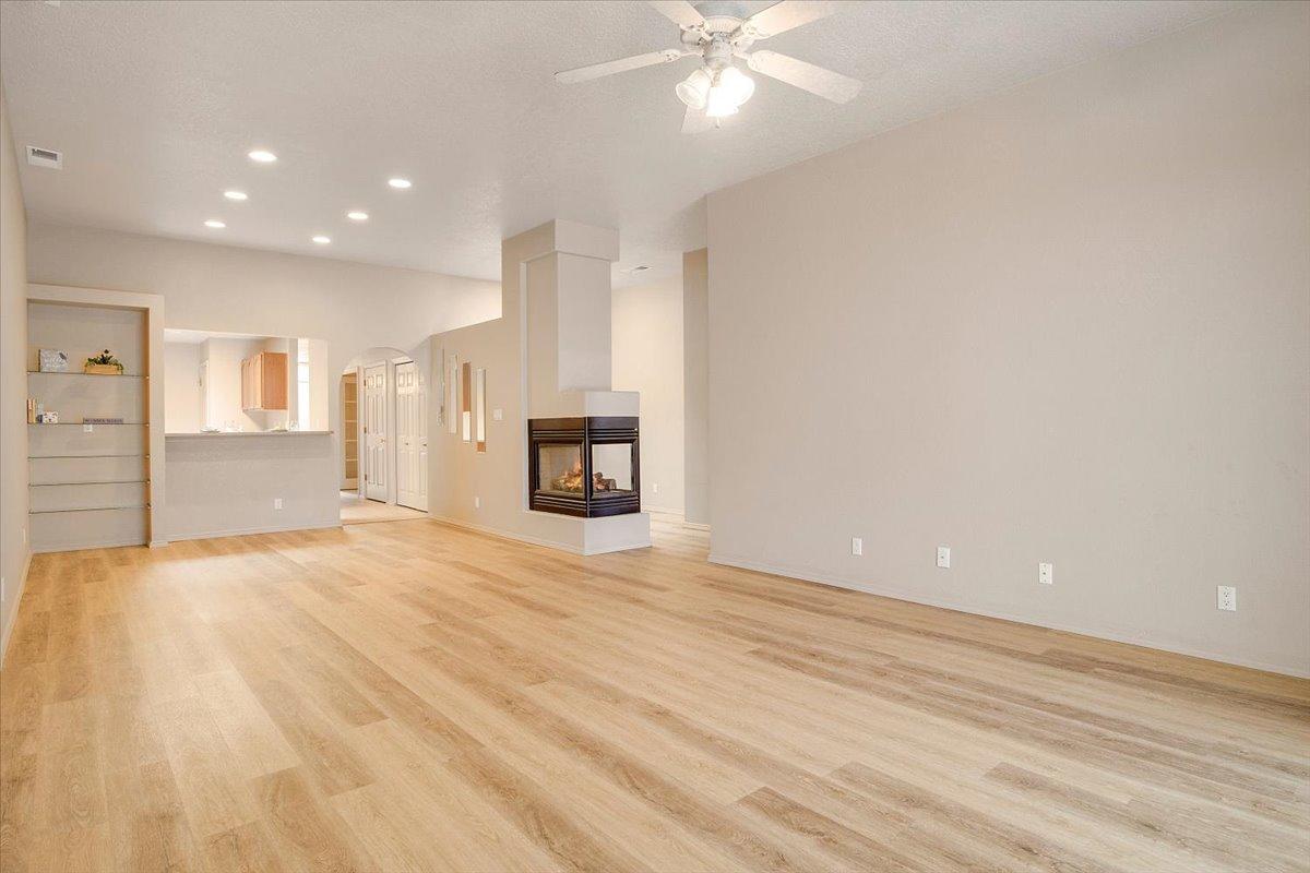 3423 JUAN TABO Boulevard NE