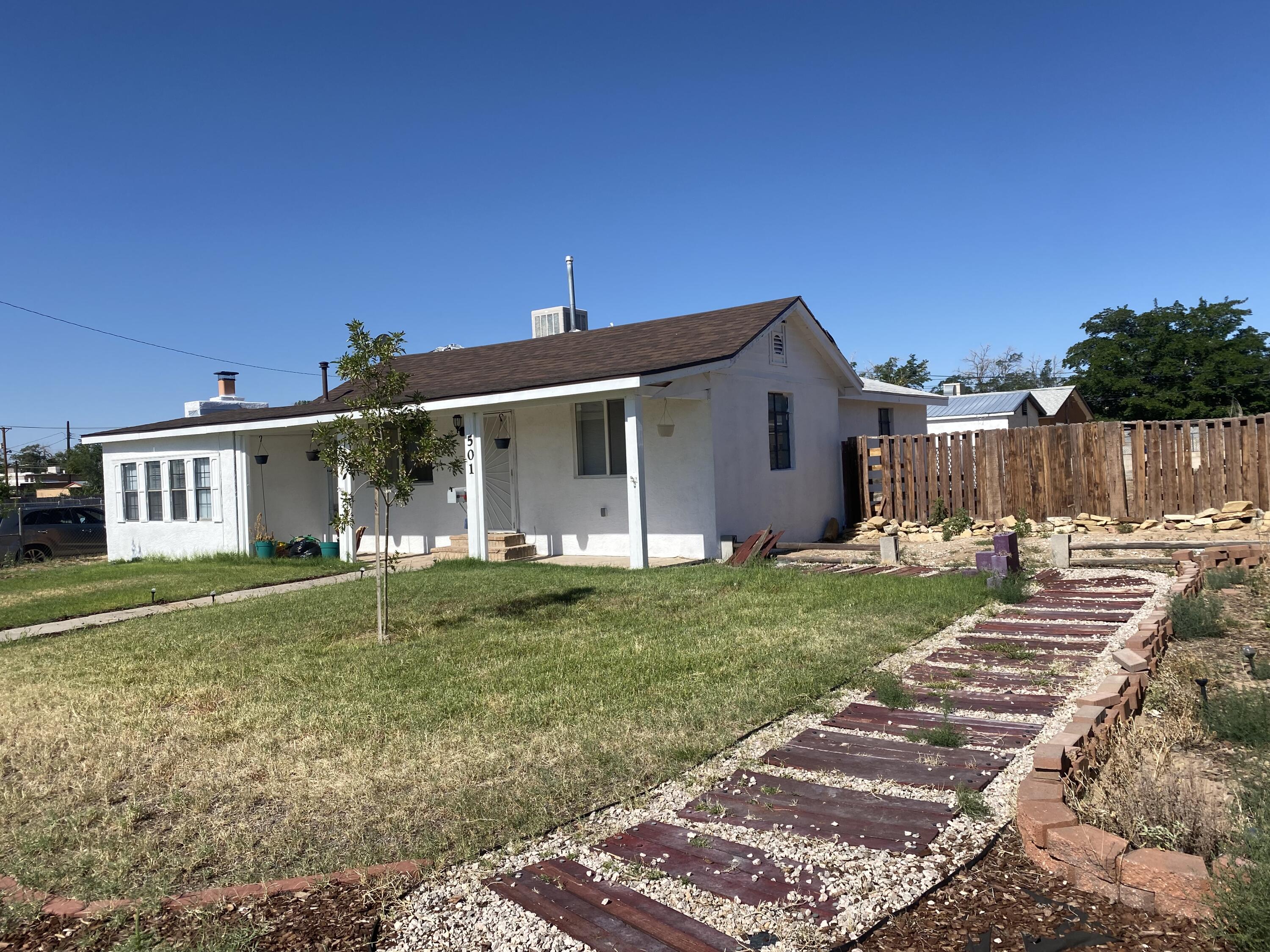 501 LOMA HERMOSA Drive NW