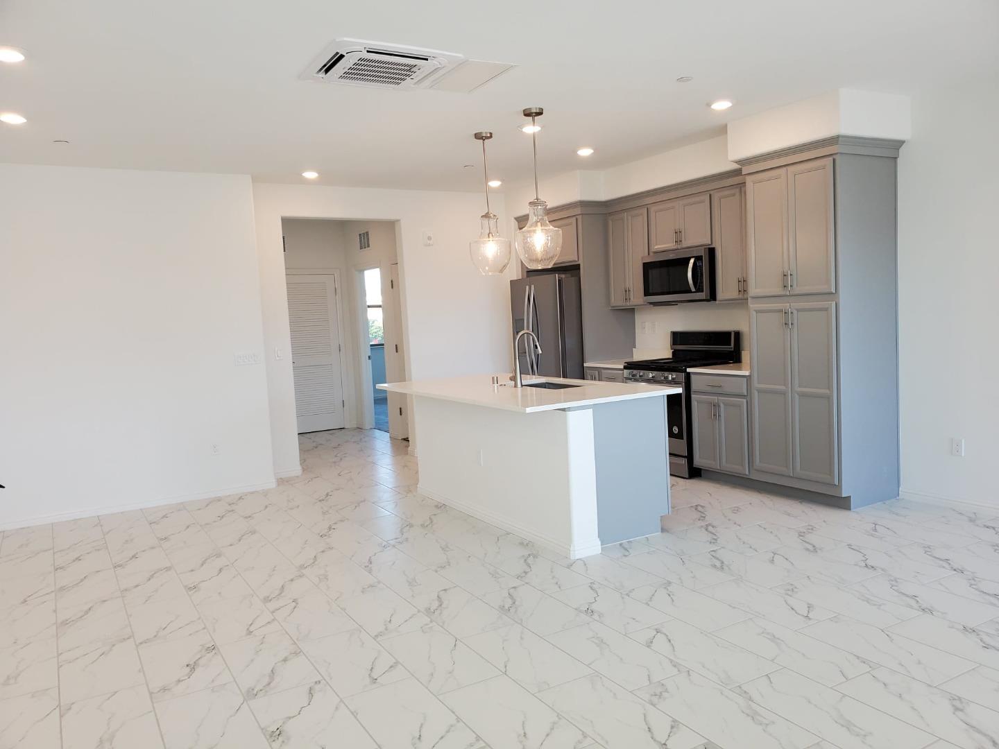 6822 Shutter Court