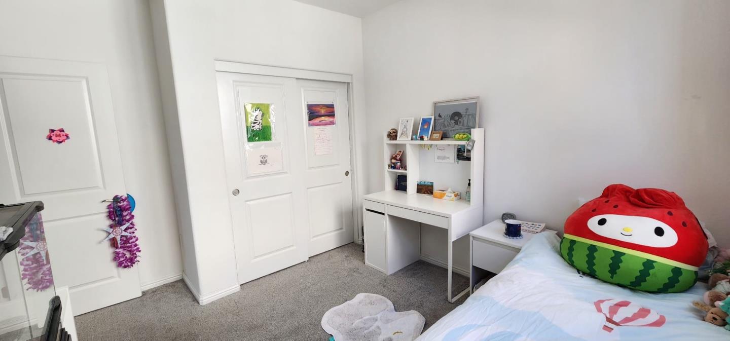 6822 Shutter Court