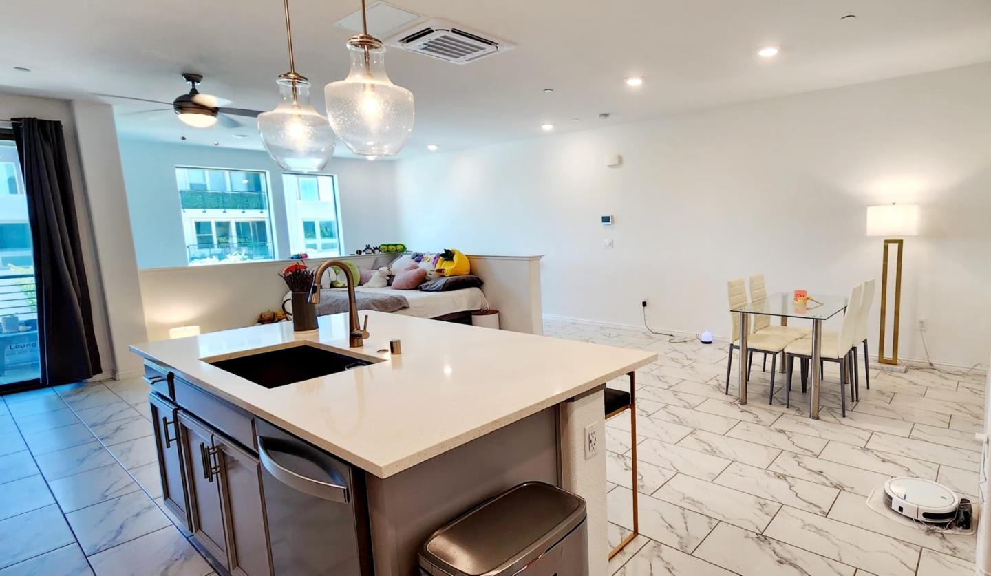 6822 Shutter Court