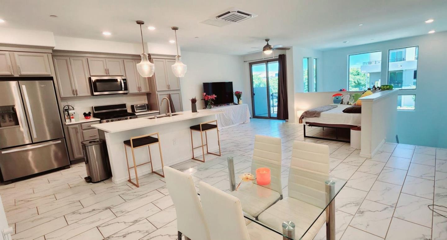6822 Shutter Court