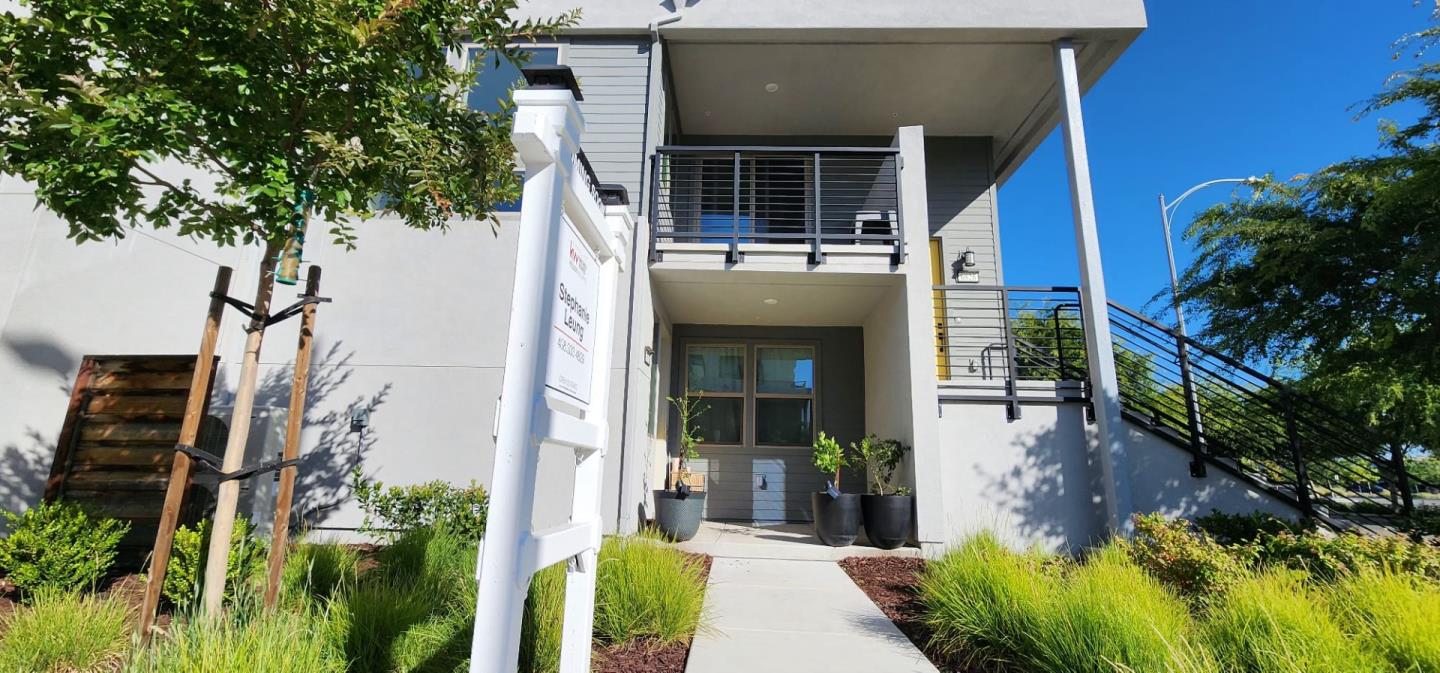 6822 Shutter Court