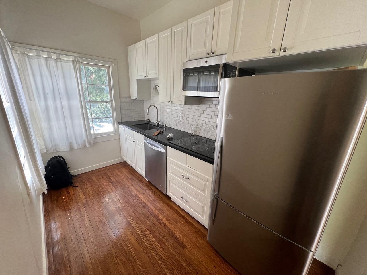 392 View Street