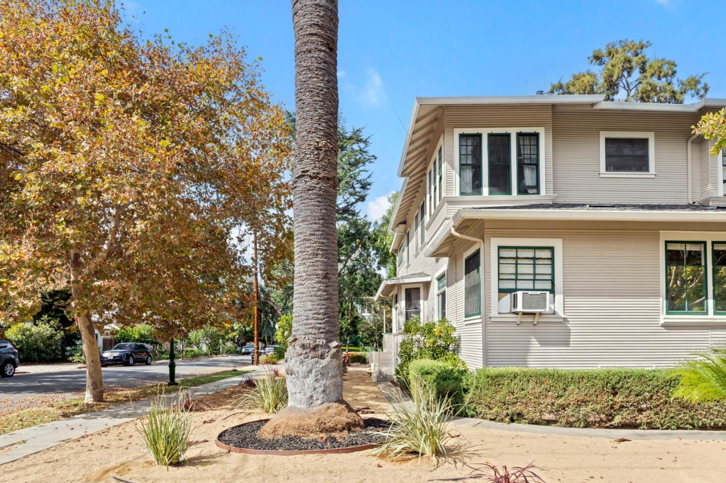 392 View Street