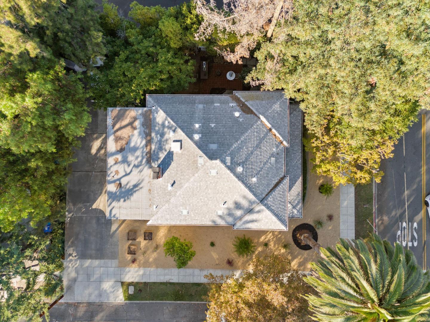 392 View Street