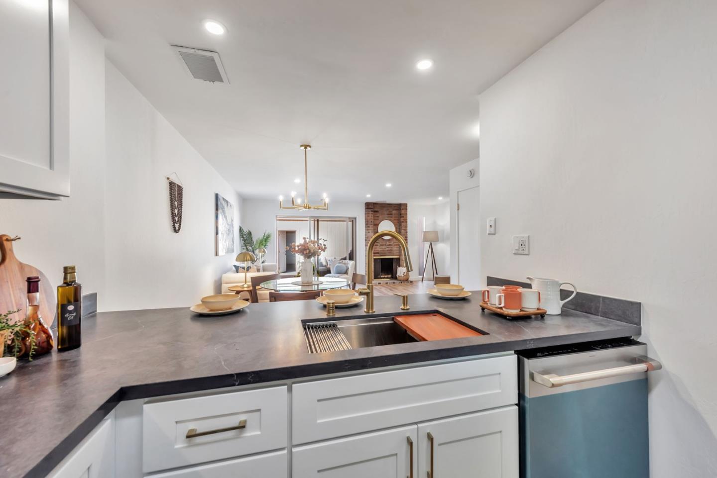 1126 Admiralty Lane