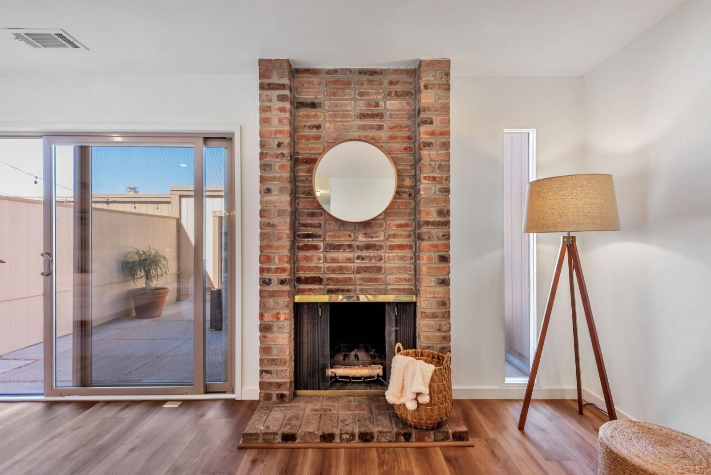 1126 Admiralty Lane