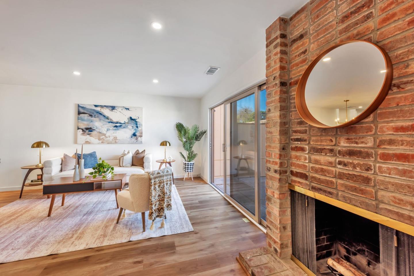 1126 Admiralty Lane
