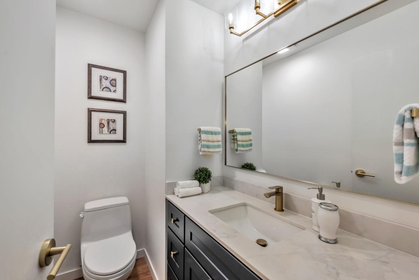 1126 Admiralty Lane