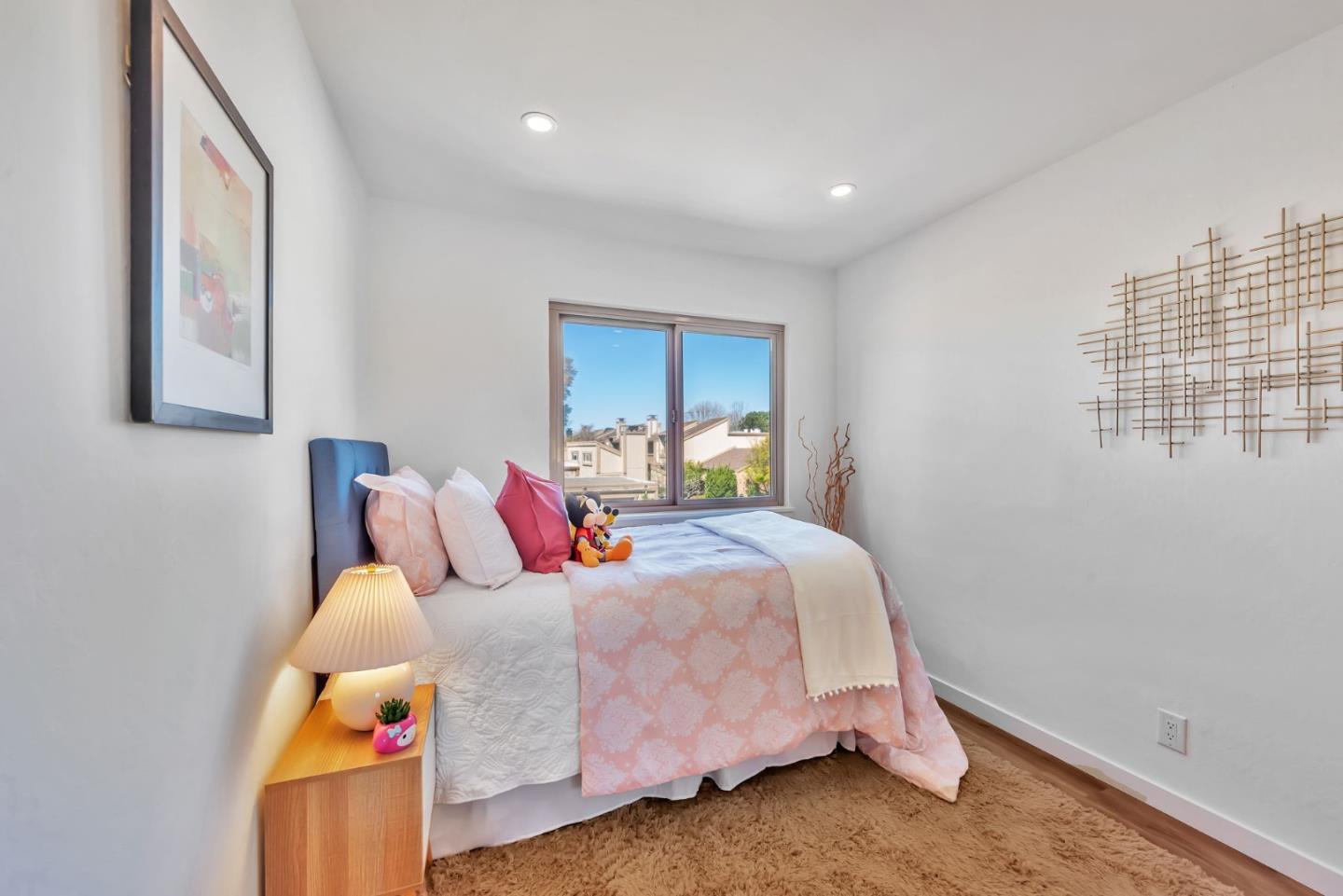 1126 Admiralty Lane