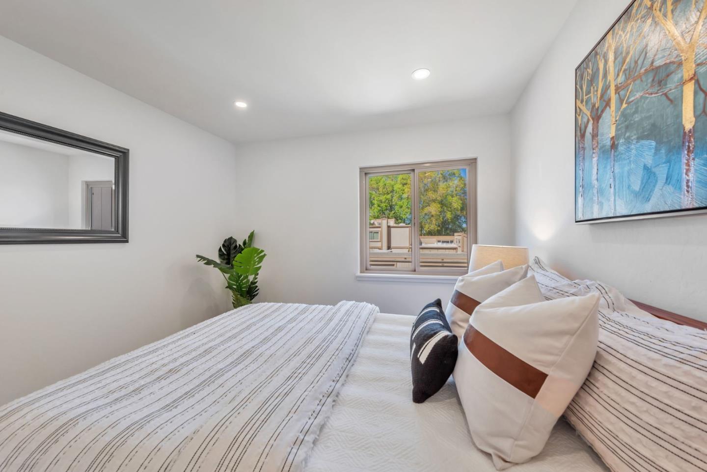 1126 Admiralty Lane