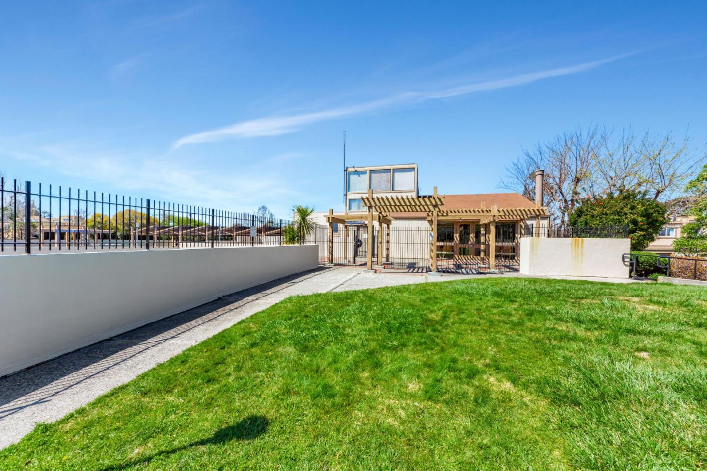 1126 Admiralty Lane