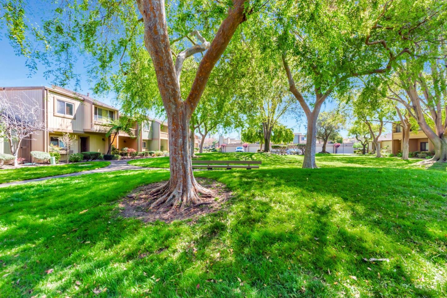 1126 Admiralty Lane