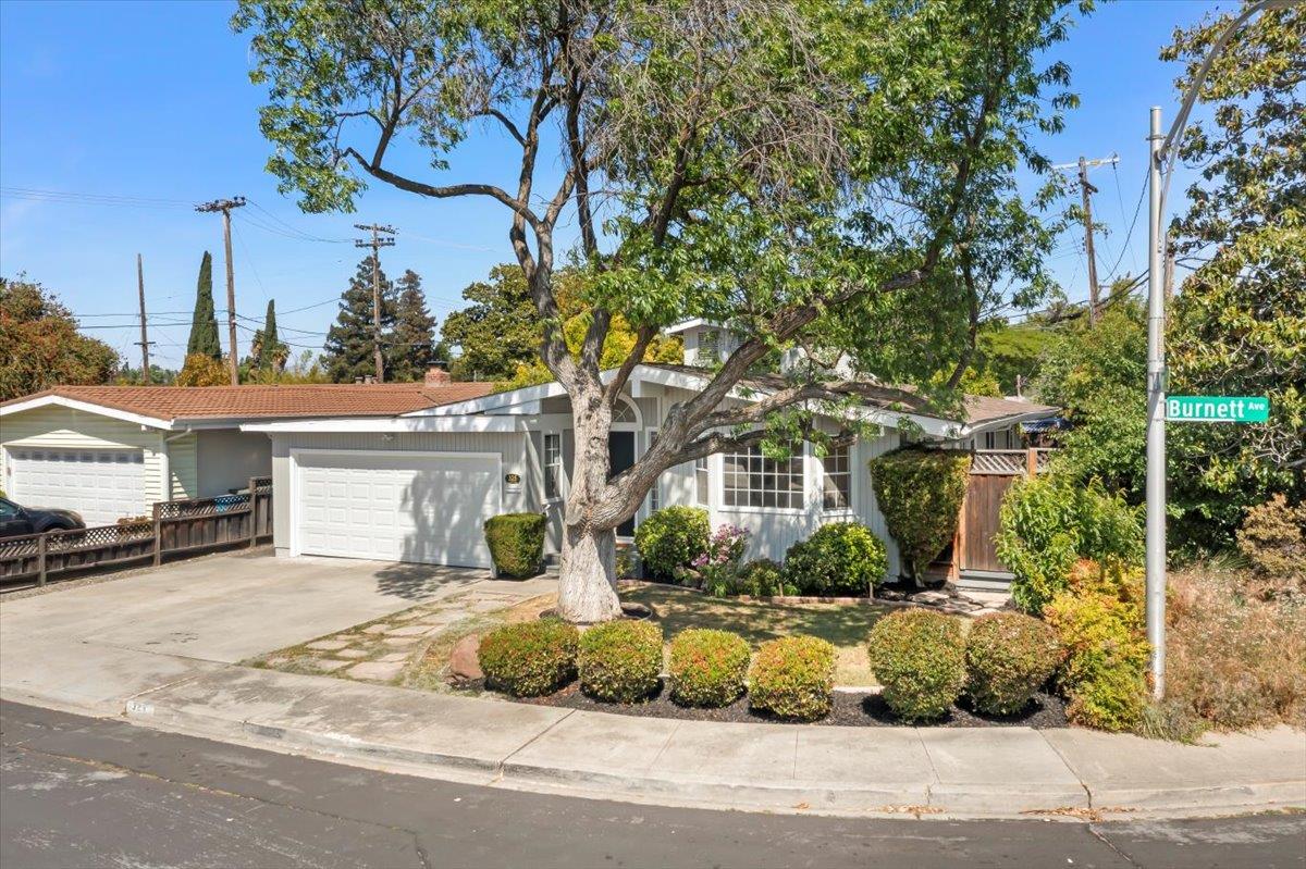 325 Burnett Avenue