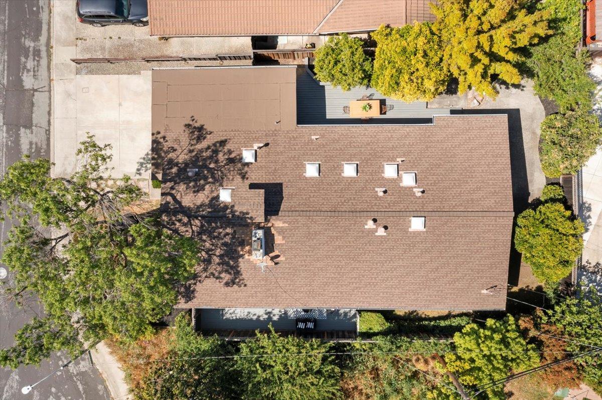 325 Burnett Avenue