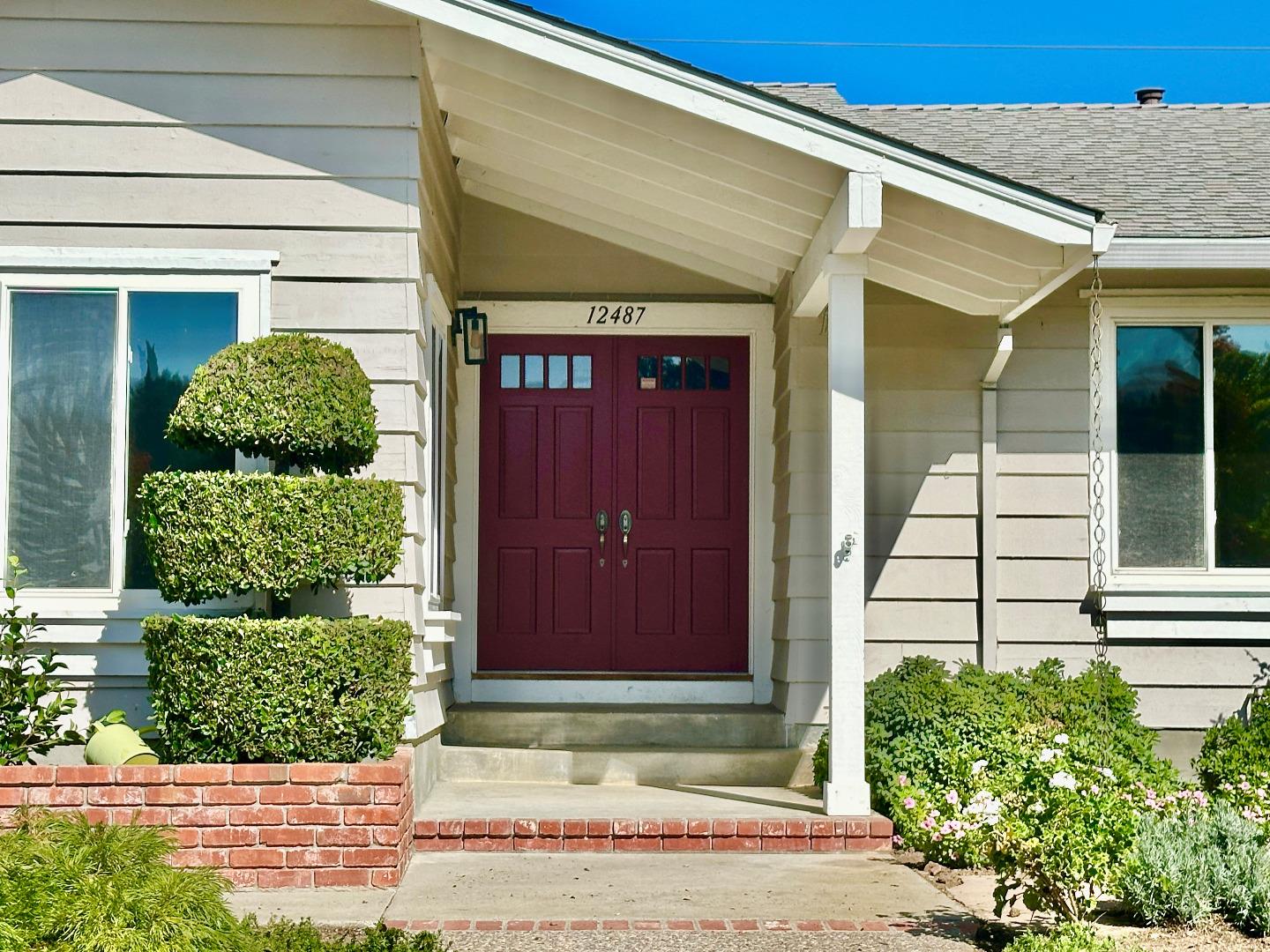 12487 Fredericksburg DR