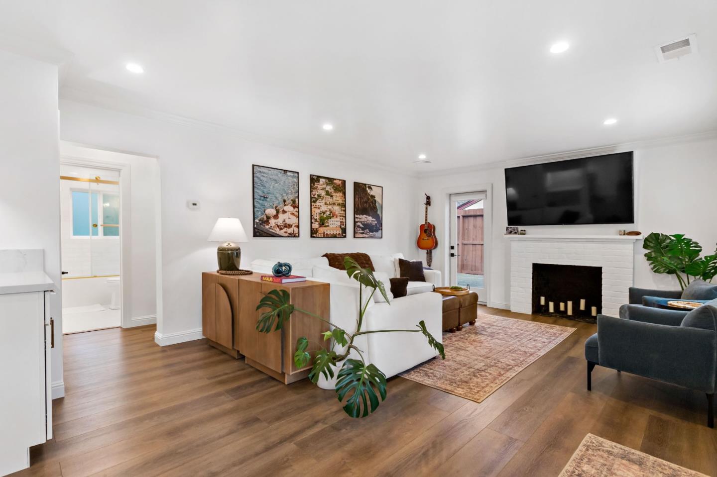 432 Oak Ridge Drive