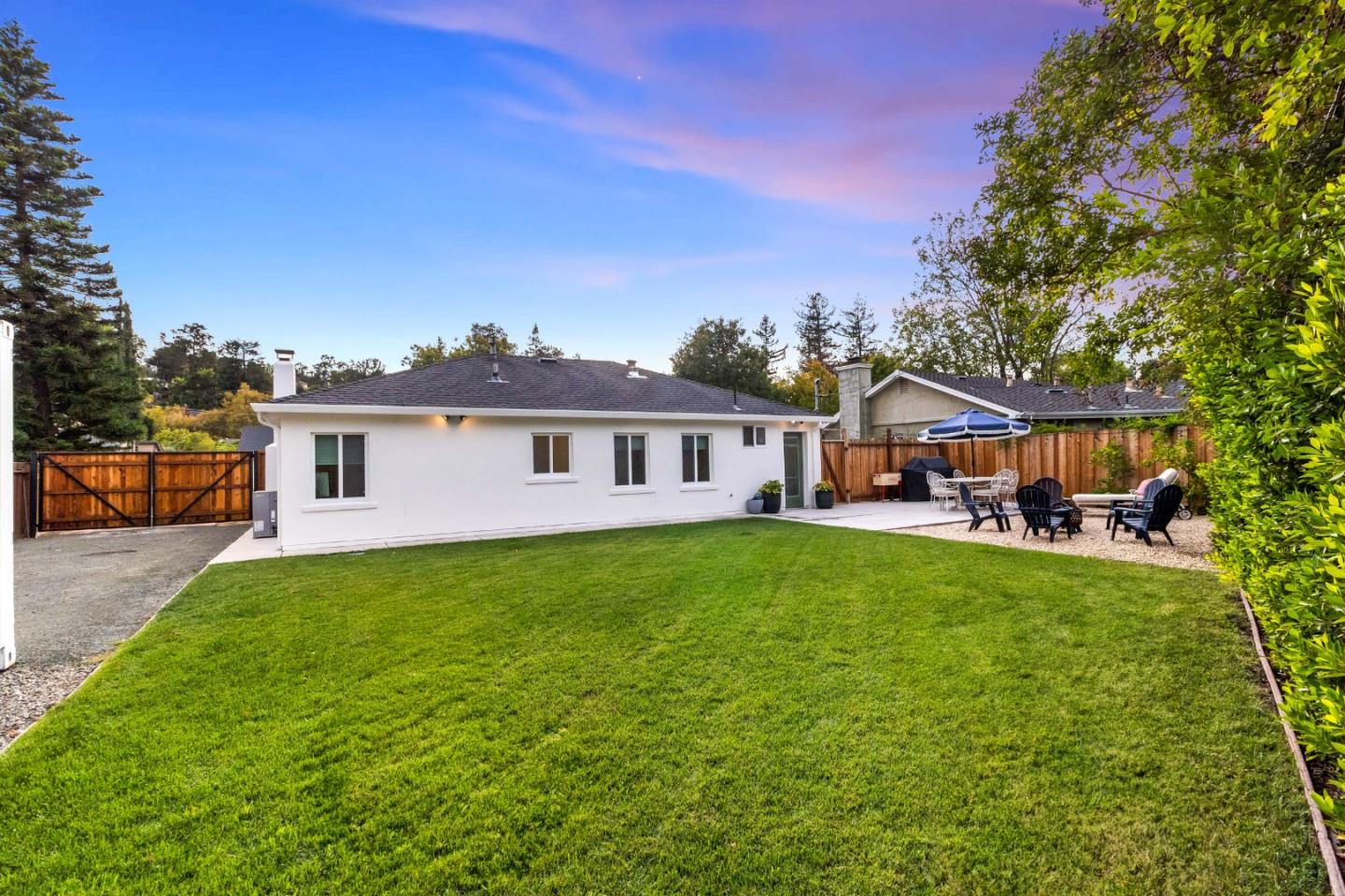 432 Oak Ridge Drive