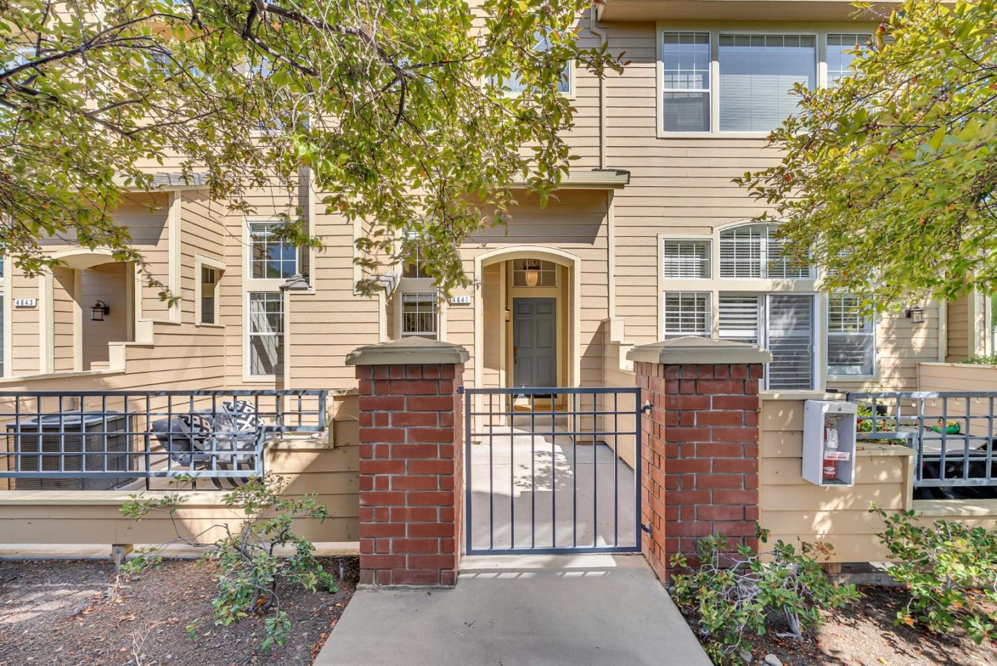 4641 Hampton Falls PL