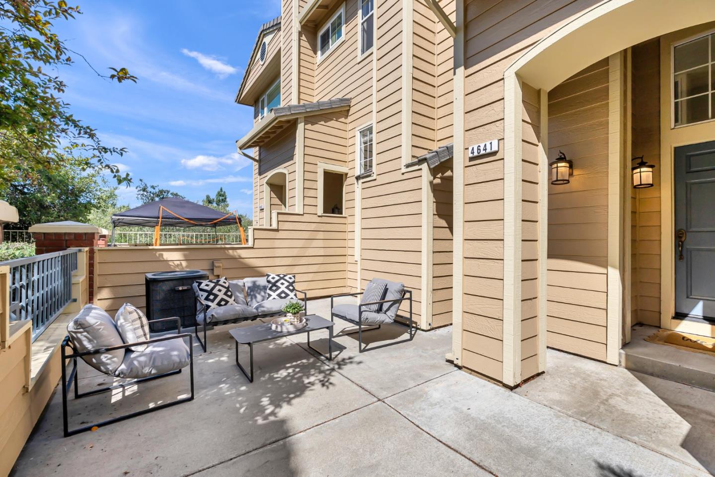 4641 Hampton Falls PL