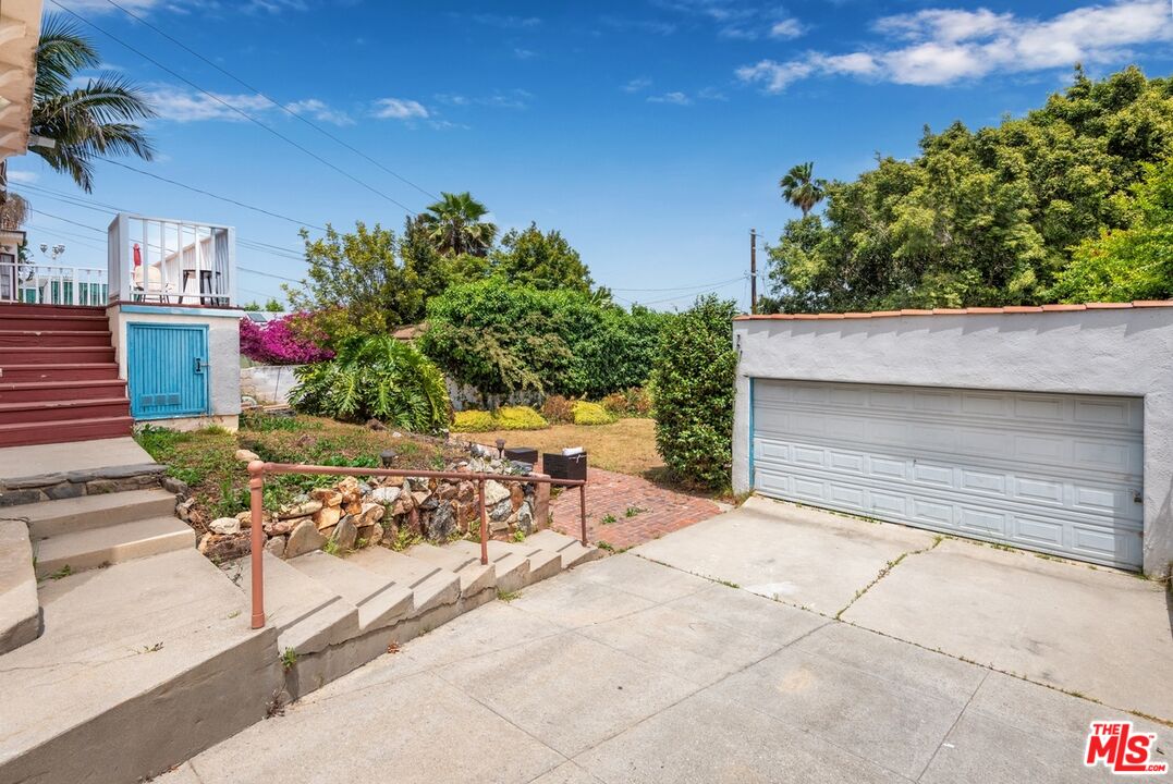 1906 Preuss Rd