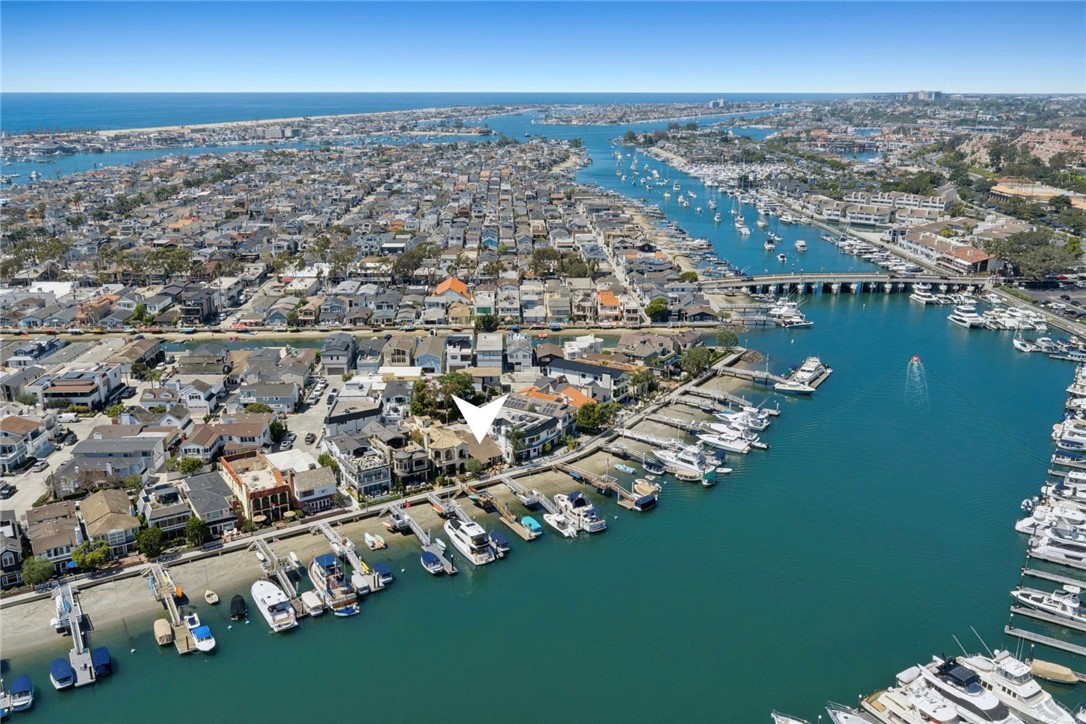 323 E Bay Front